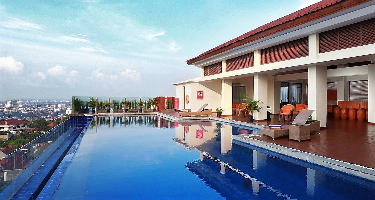 Hotel di Semarang dengan pool yang asyik dan nuansa yang cozy