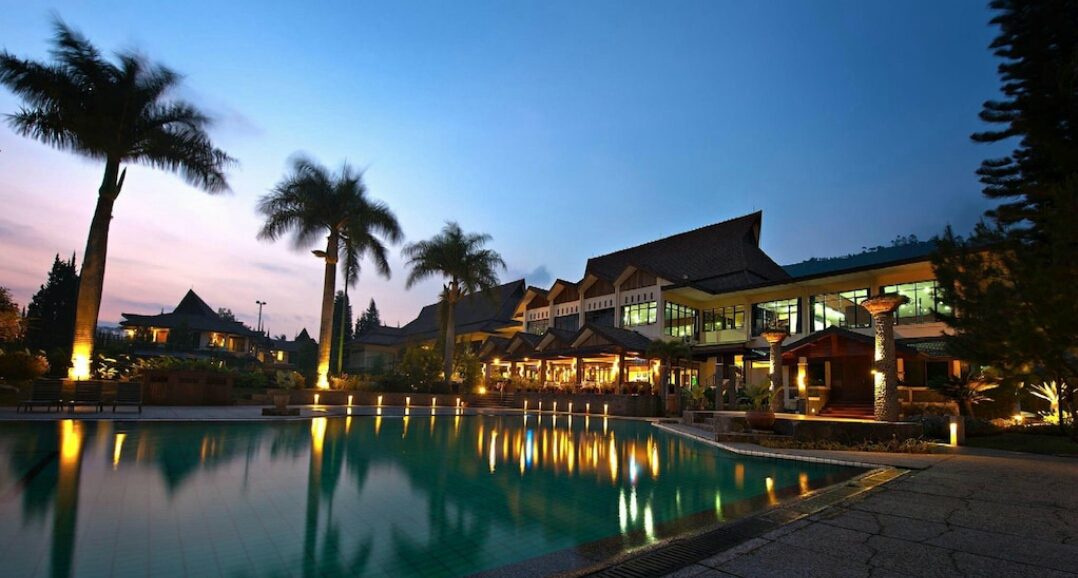 Hotel Di Lembang Dengan Pool Dan View Eksotis Untuk Akomodasimu