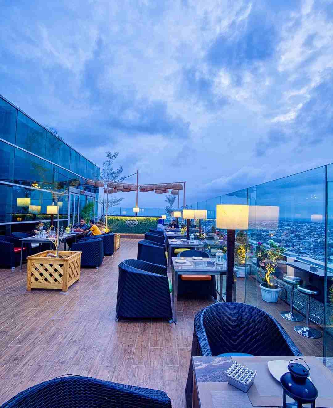 Kuliner sambil Menikmati Panorama Kota, Tempat Restaurant Rooftop di Medan