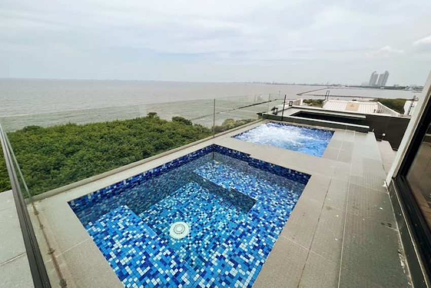 1 2 Ancol Seafront Luxury 5 Star Amenities By Airbnb