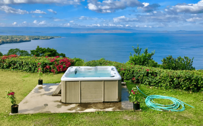 Airbnbs Near Manila with Private Pools