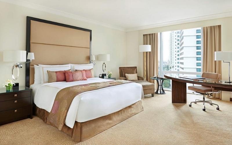 Fairmont Makati best luxury hotel in Makati