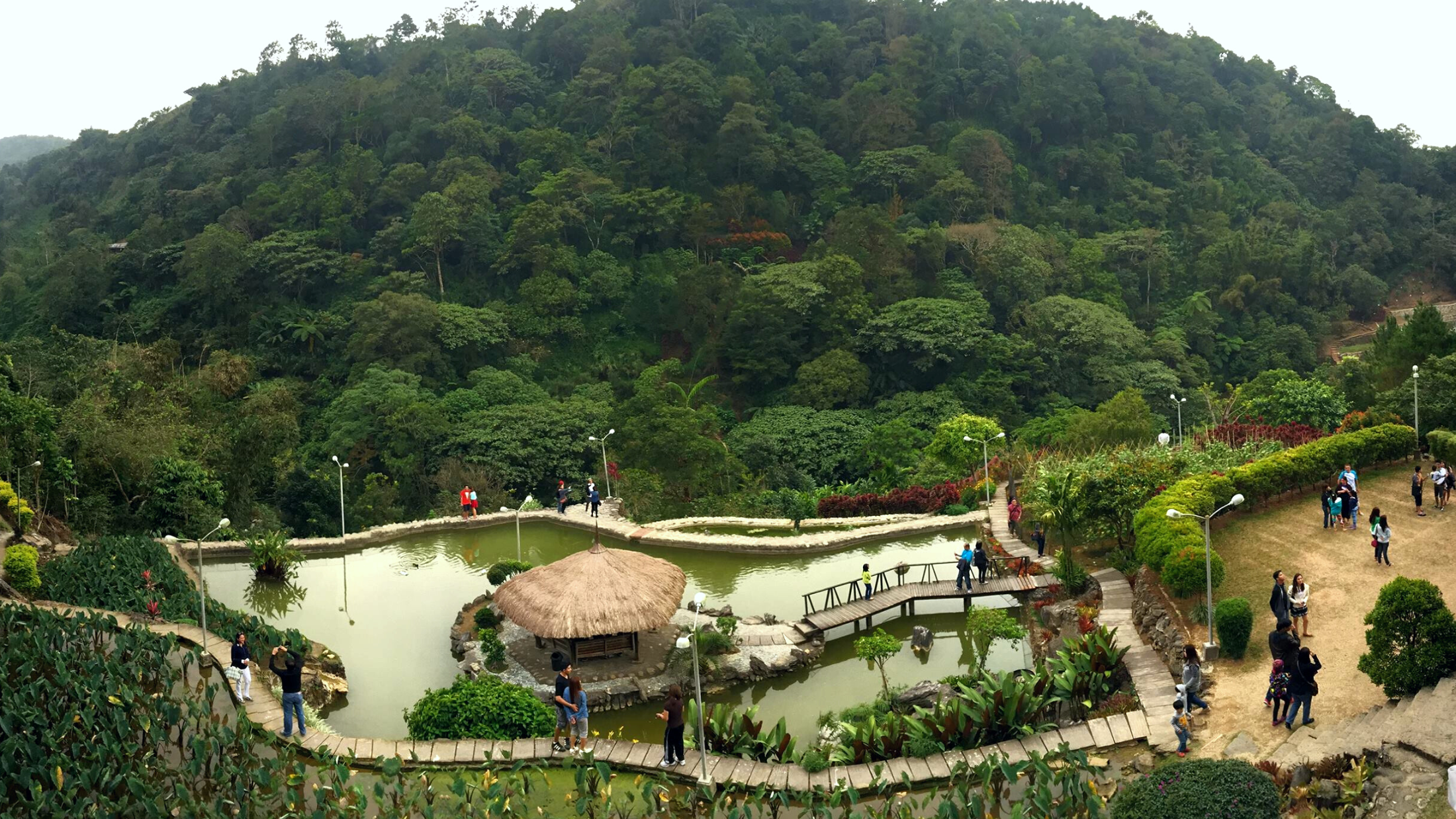attractions near manila