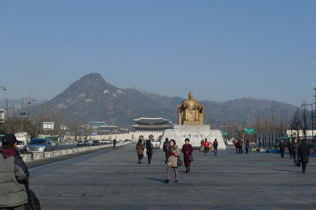 địa điểm tham quan du lịch ở Hàn Quốc - Quảng trường Gwanghwamun