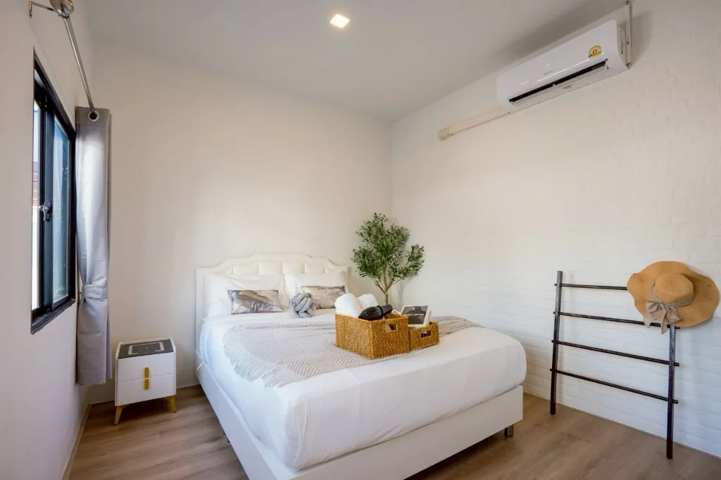 Another Hour Pool Villa