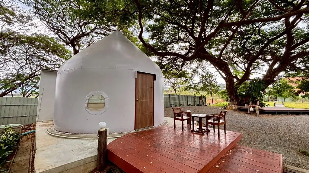 V1  Zone 2 โดม VIP 2 ท่าน ฟาร์มสุข Glamping