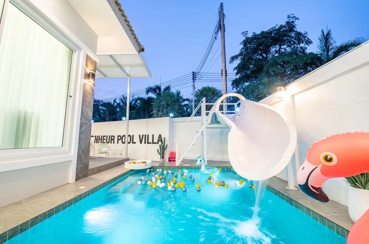 Bonheur Poolvilla Pattaya