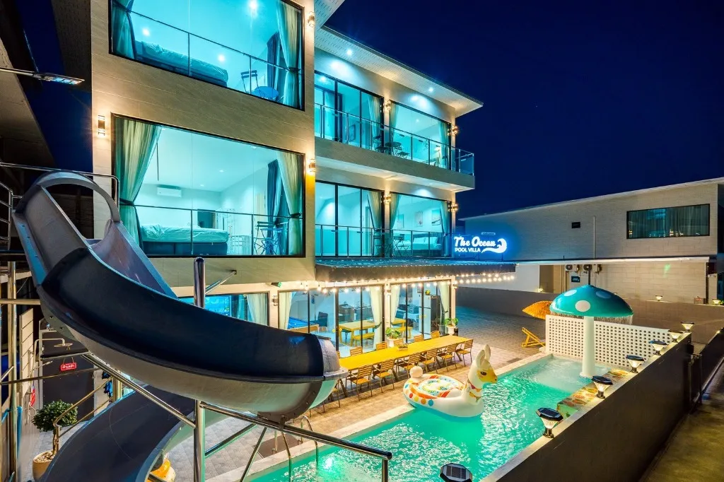 The Ocean Pool Villa