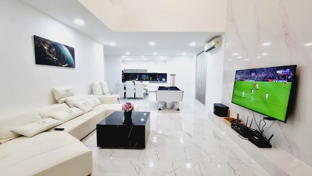 YOUR TIME POOL VILLA PATTAYA