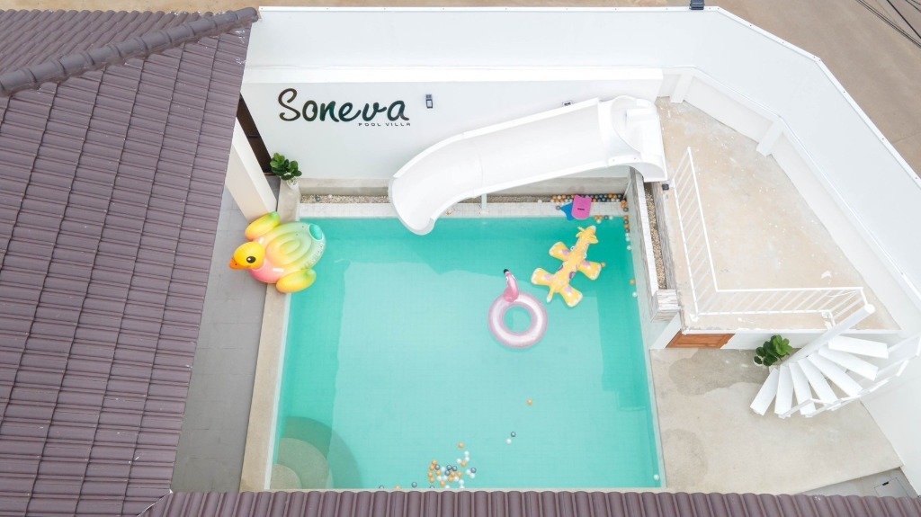 Soneva poolvilla