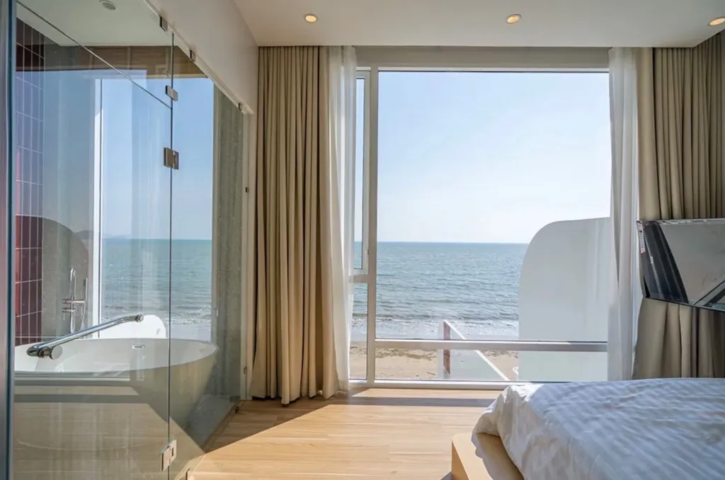 Sunrise Beach front poolvilla