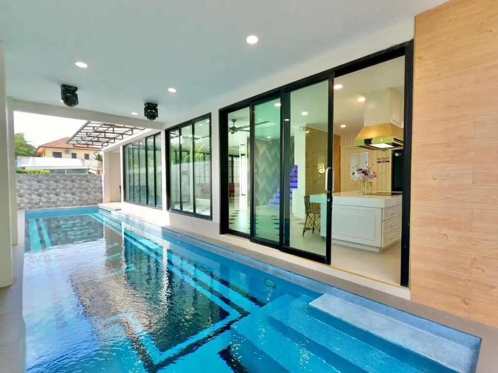 Exquisite pool Villa H