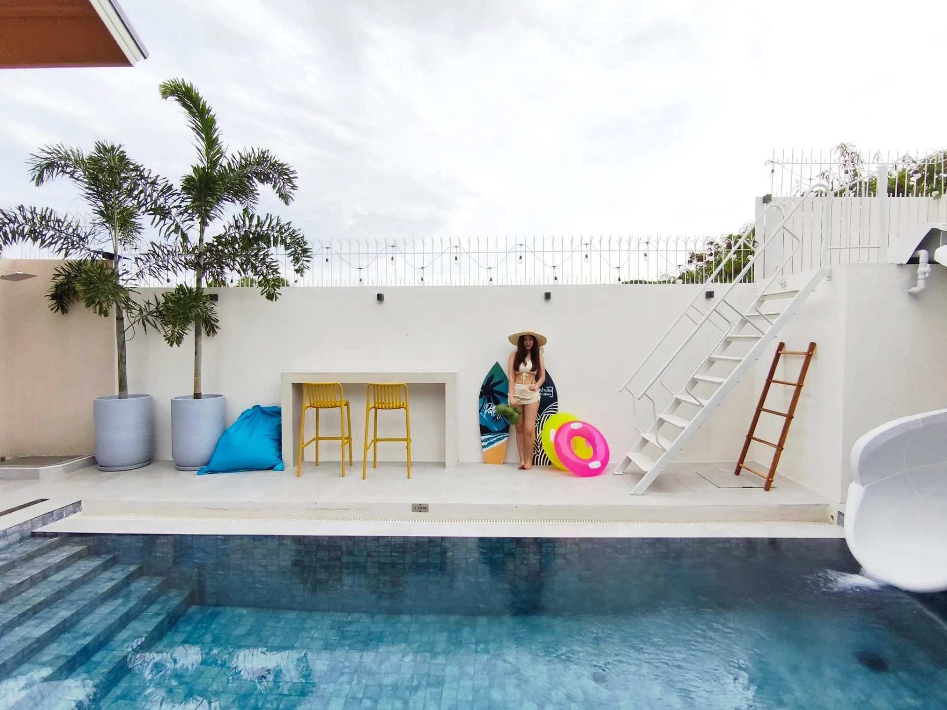BLUE WHALE Pool Villa Pattaya