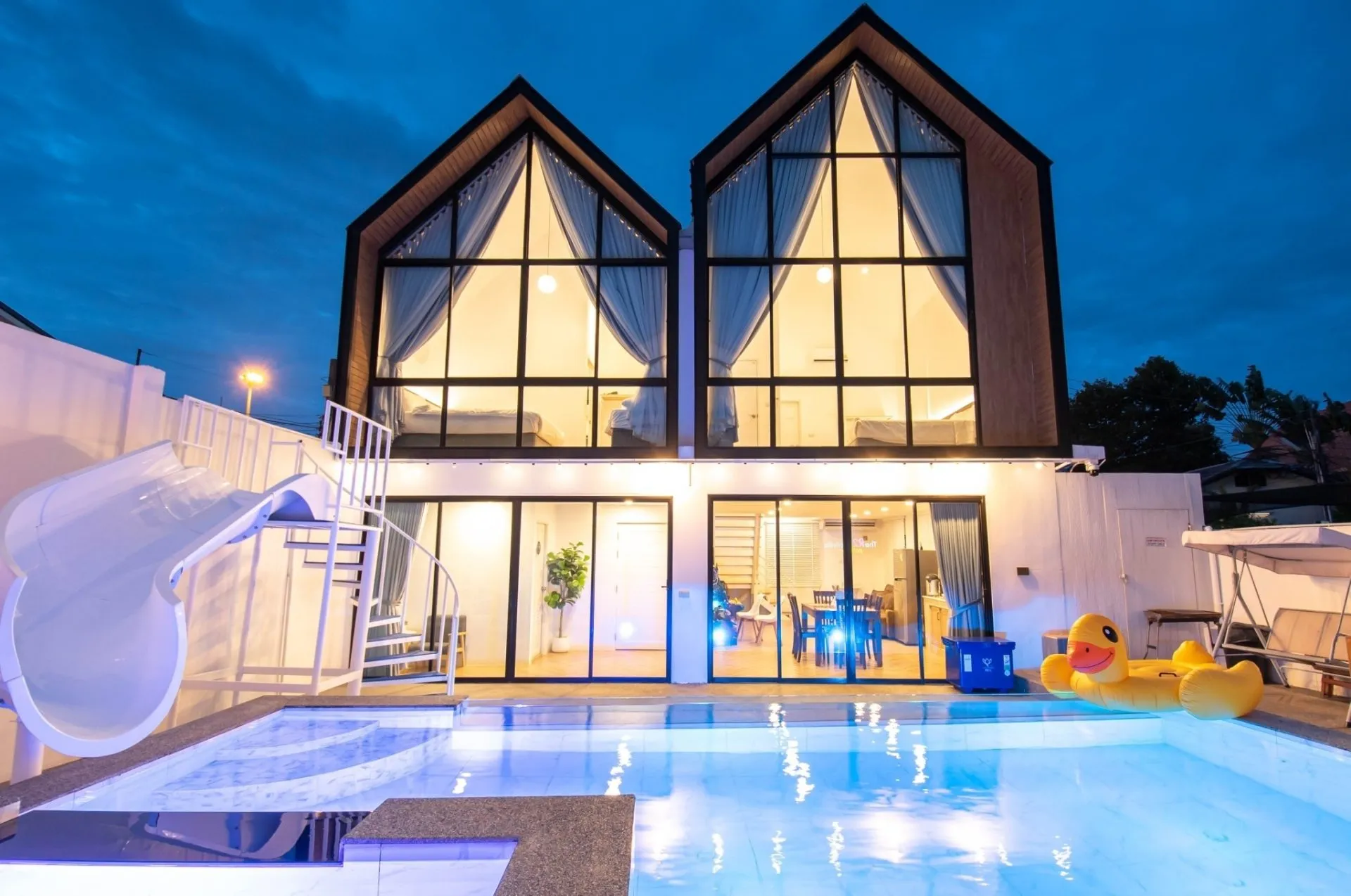 The R2 Poolvilla (little)