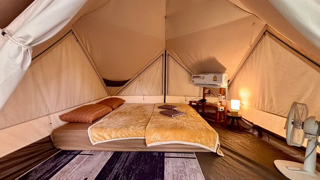 P2 Zone 2 เต็นท์ 2 ท่าน ฟาร์มสุข Glamping