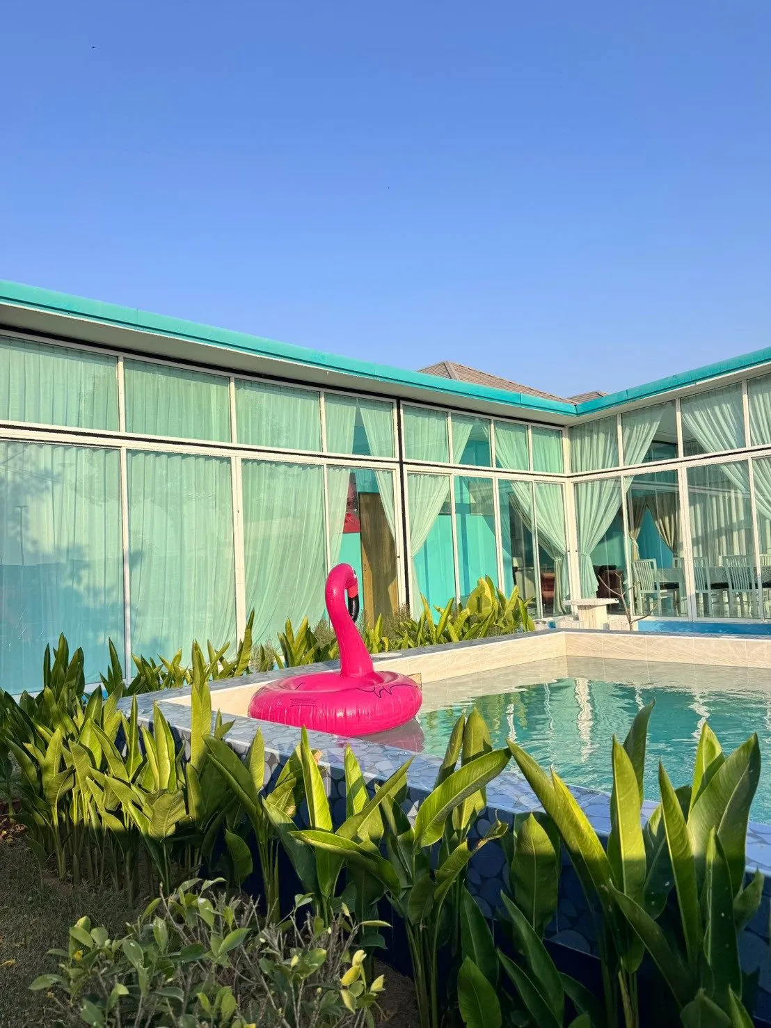 Miss & Moon Poolvilla Bang Saray