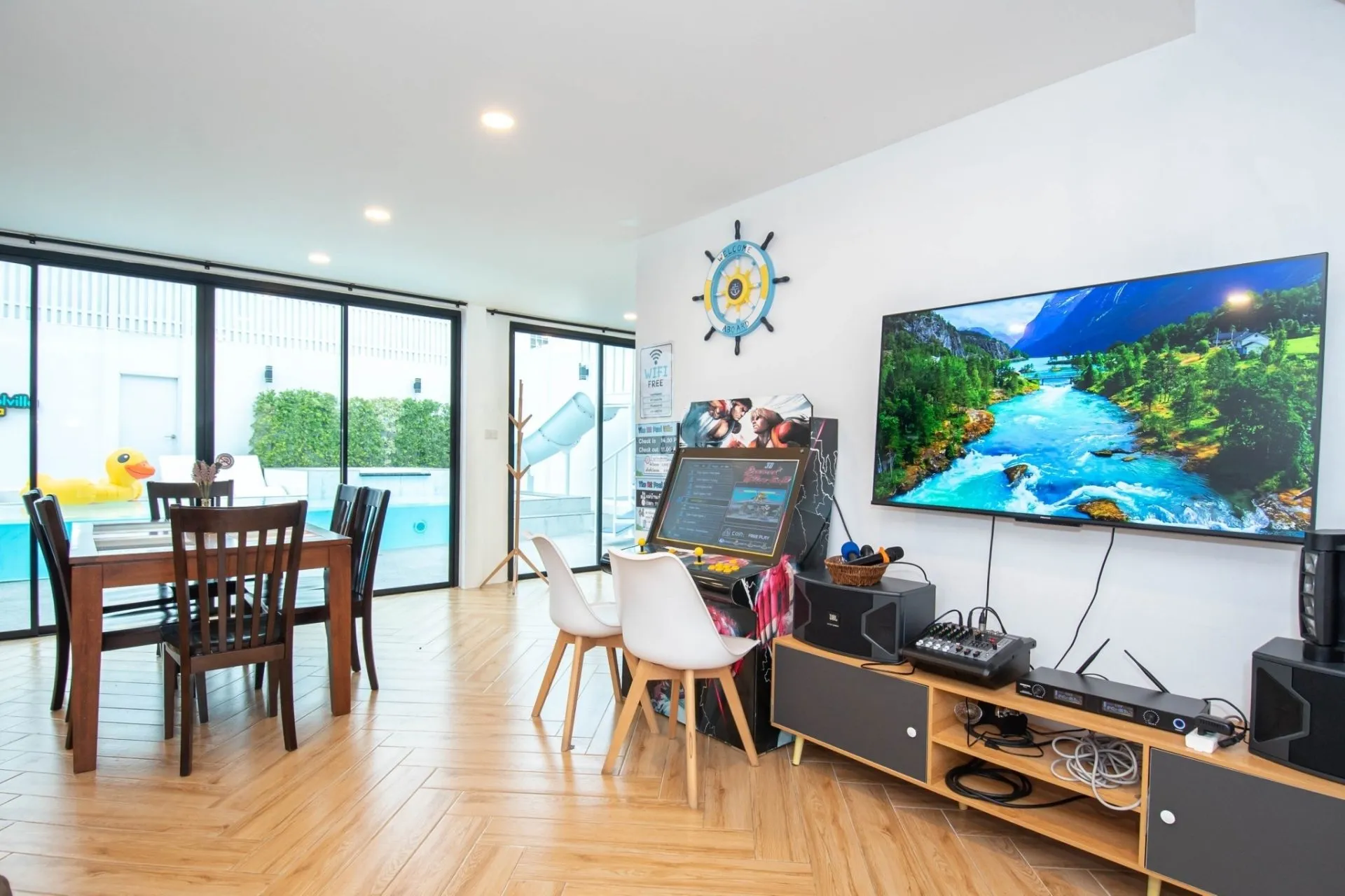 The R2 Poolvilla (little)