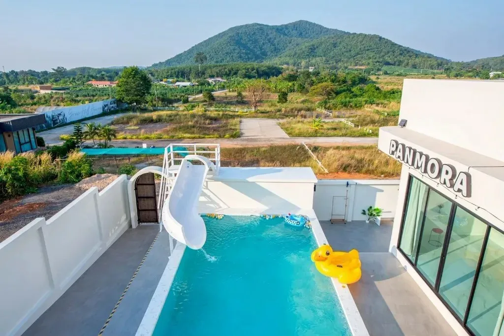 Panmora poolvilla (สัตหีบ)