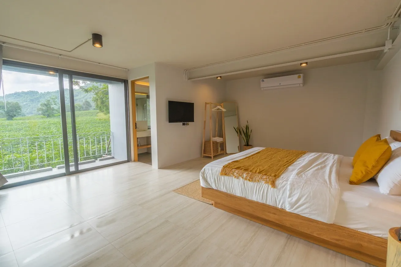 KIN KHAOYAI