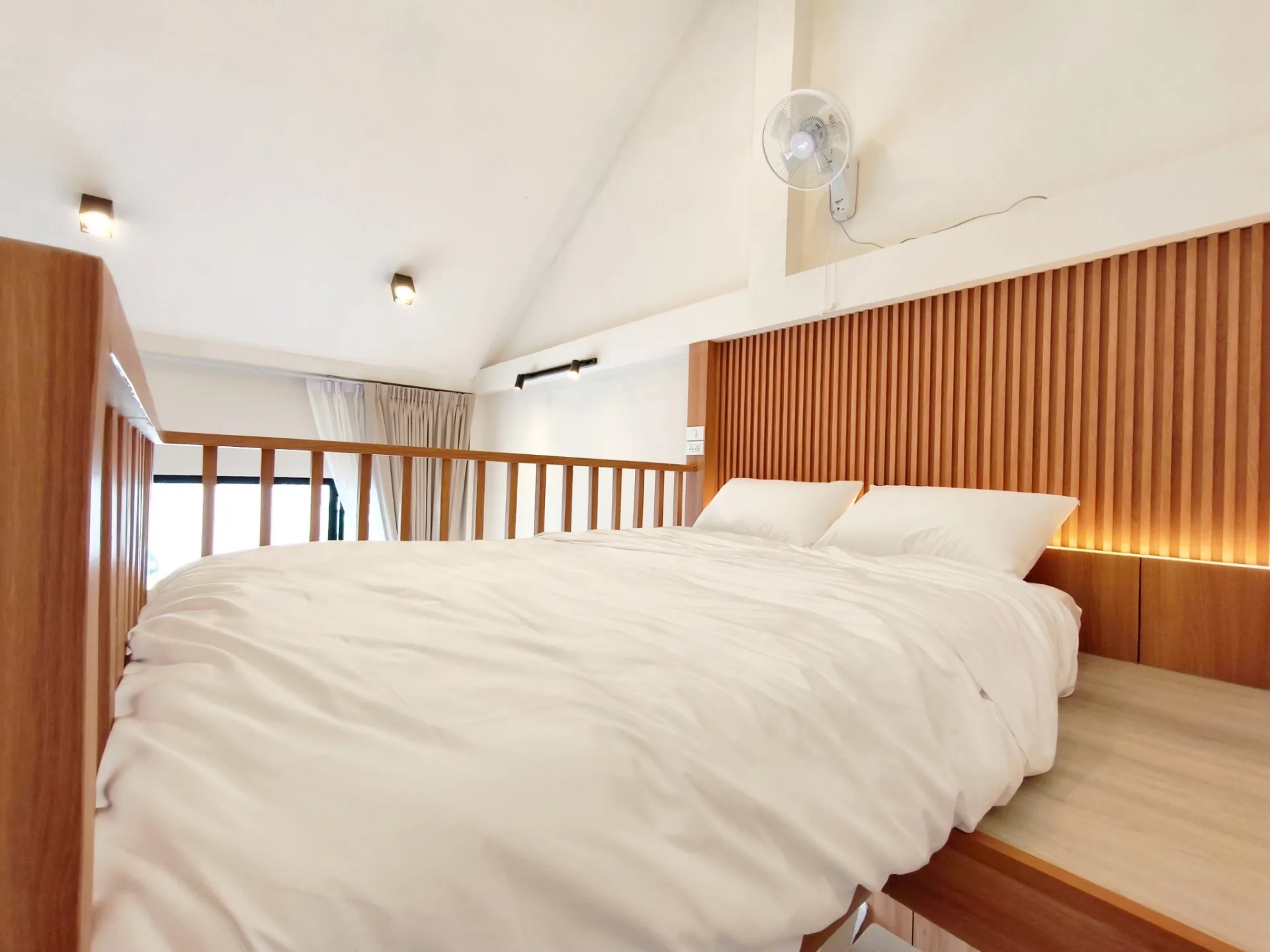 BLUE WHALE Pool Villa Pattaya