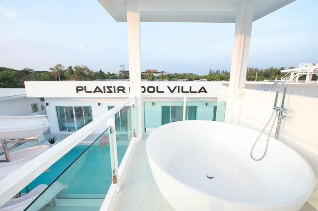 Plaisir pool villa