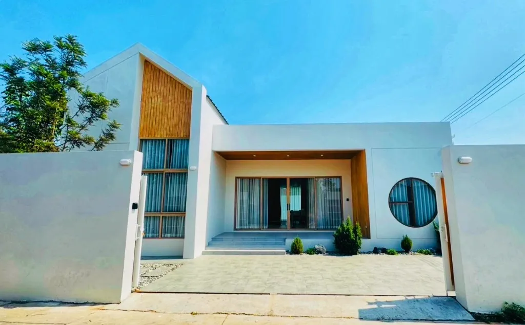 Level TWO Pool Villa Sriracha