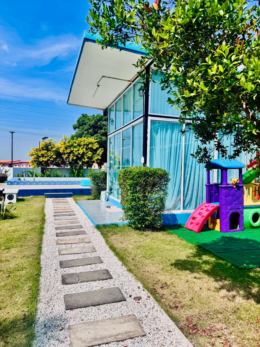 Miss & Moon Poolvilla Bang Saray