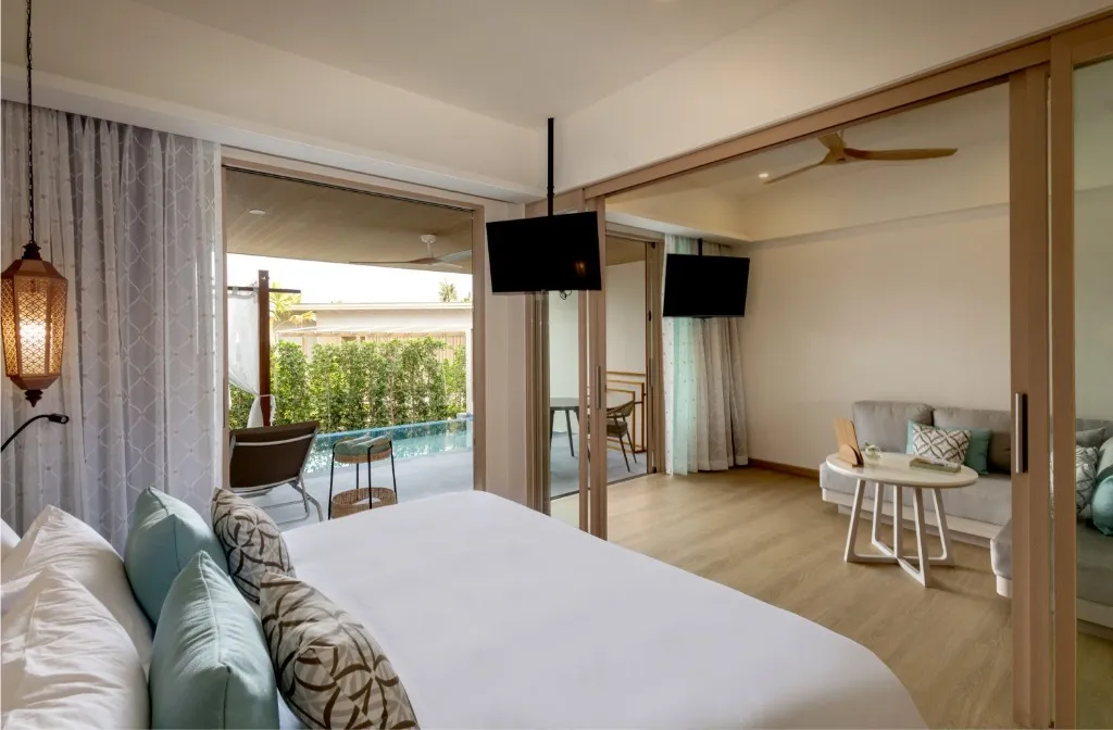 POOL SUITE