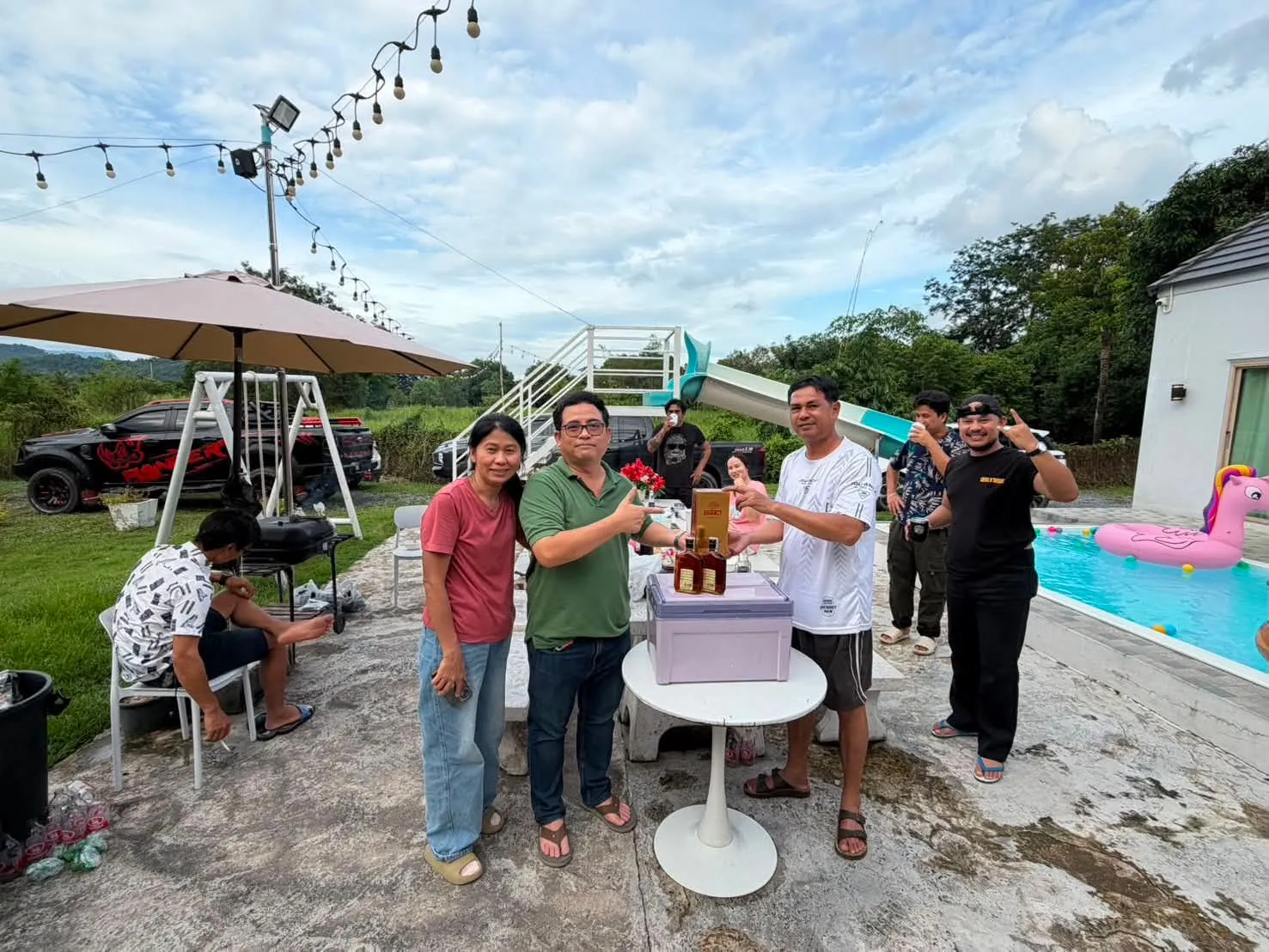 Pixel​ mountain​ view​ pool​villa​