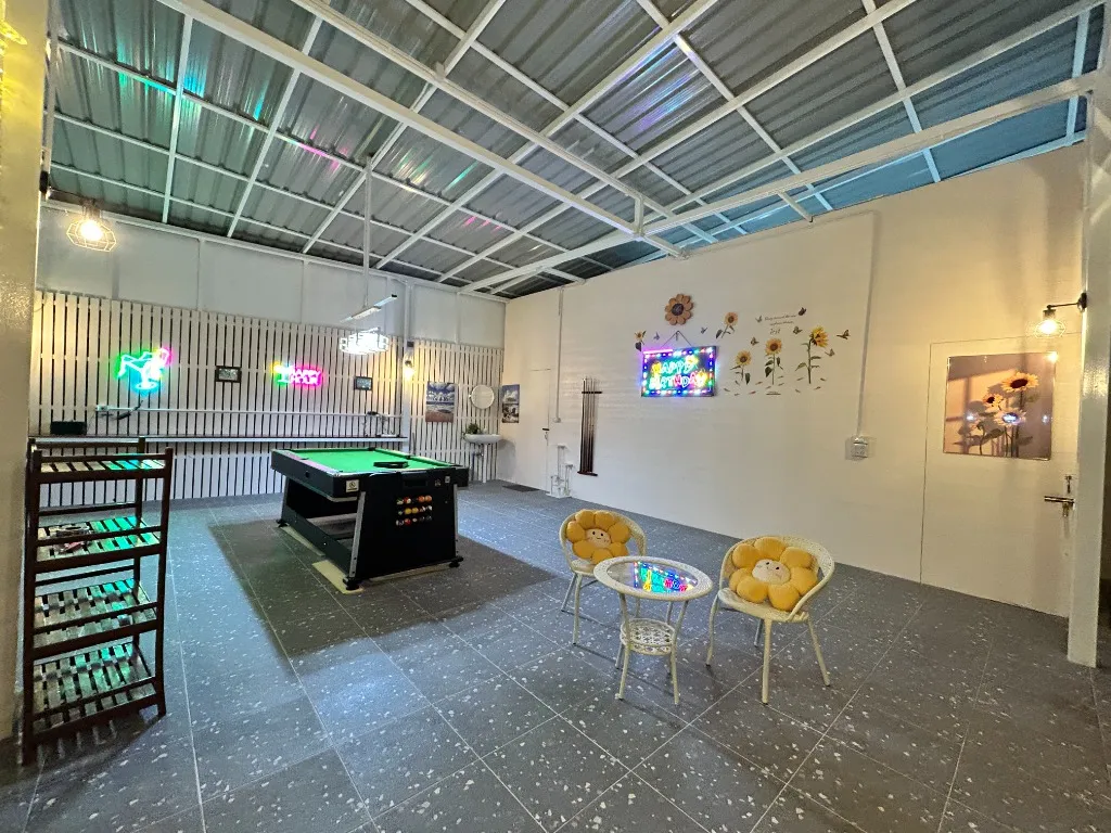 บ้านริมธารบางเสร่ 