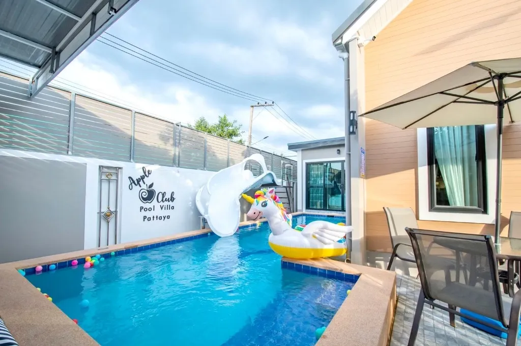 Apple Club Pool Villa Pattaya