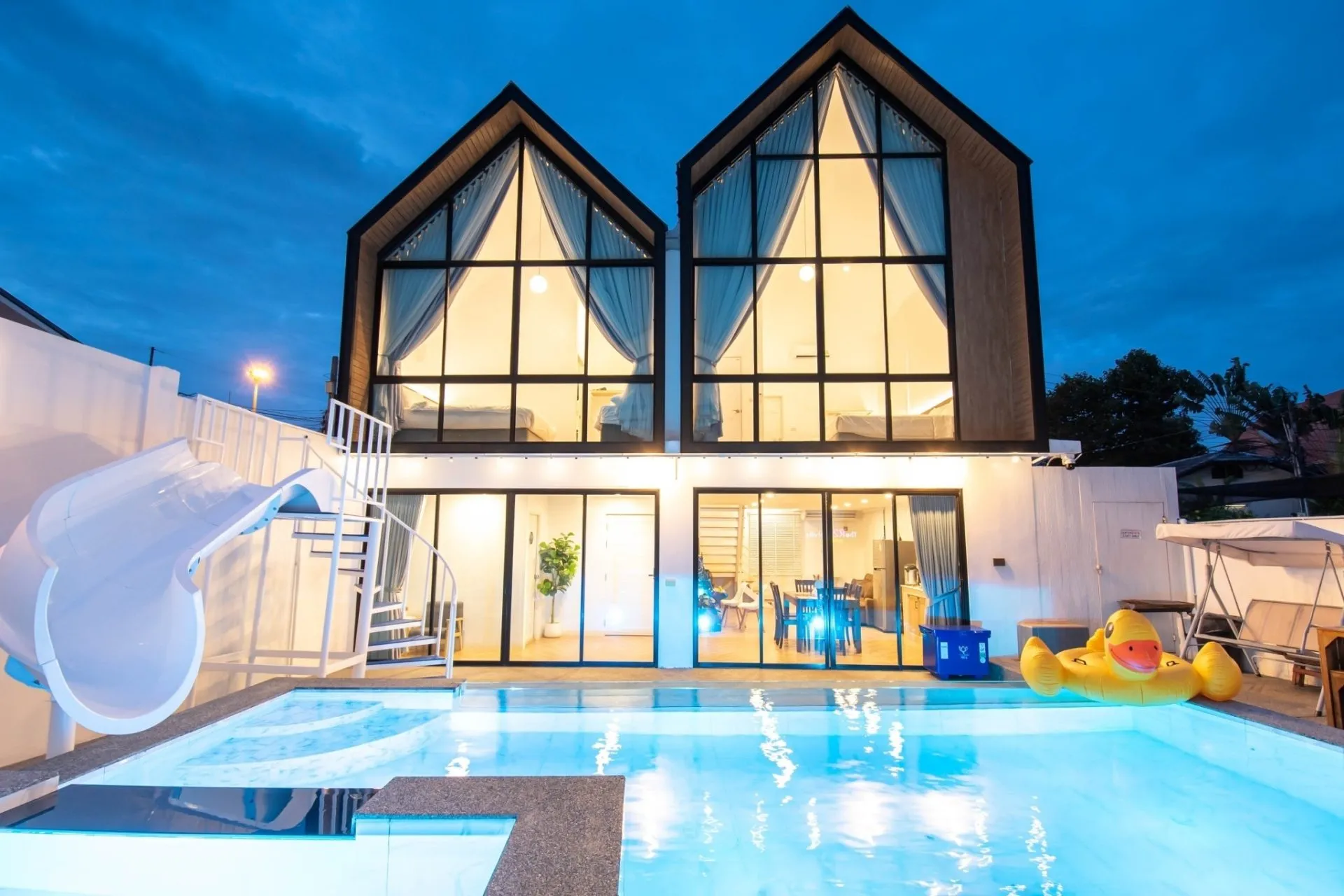 The R2 Poolvilla (little)