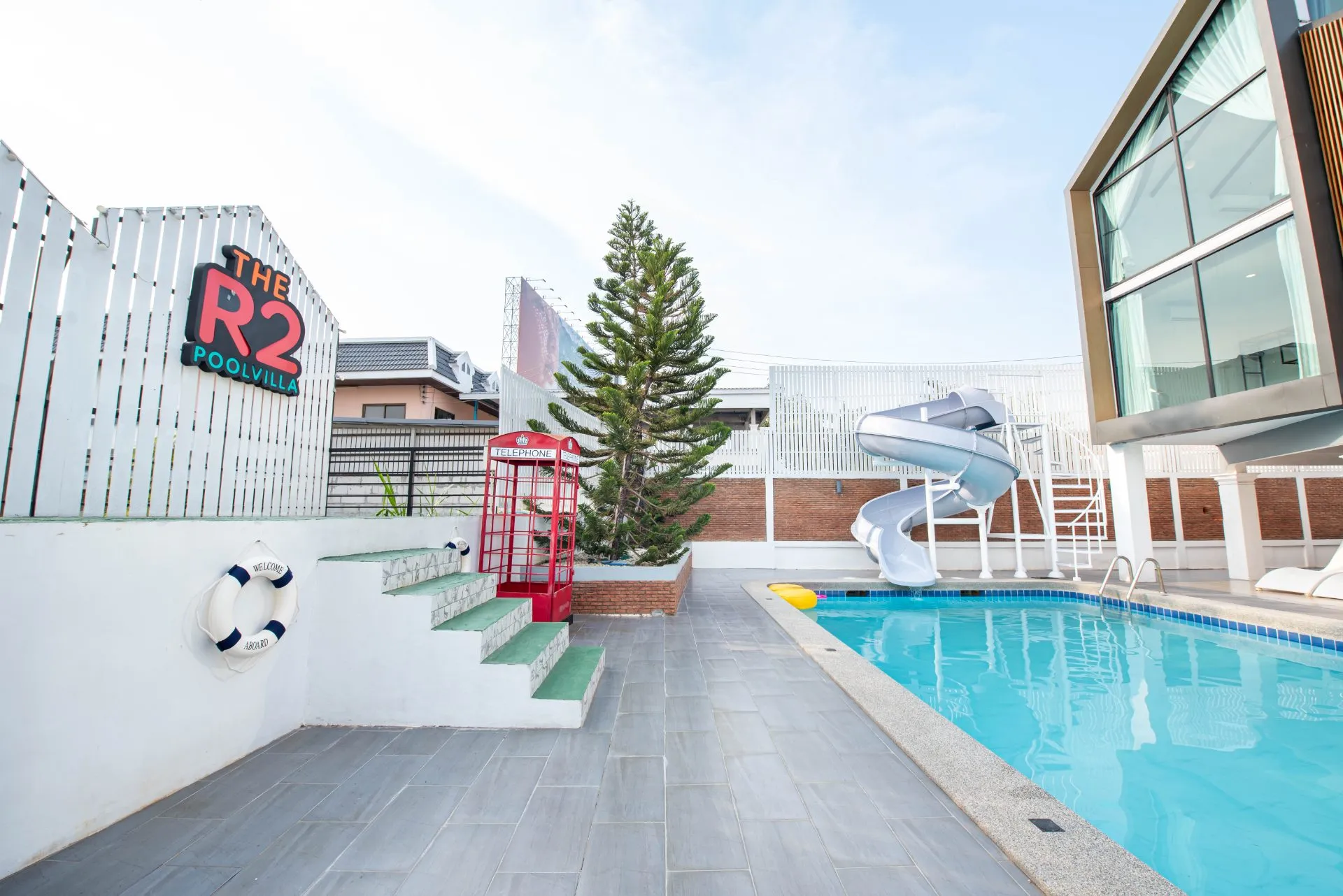 The R2 Poolvilla