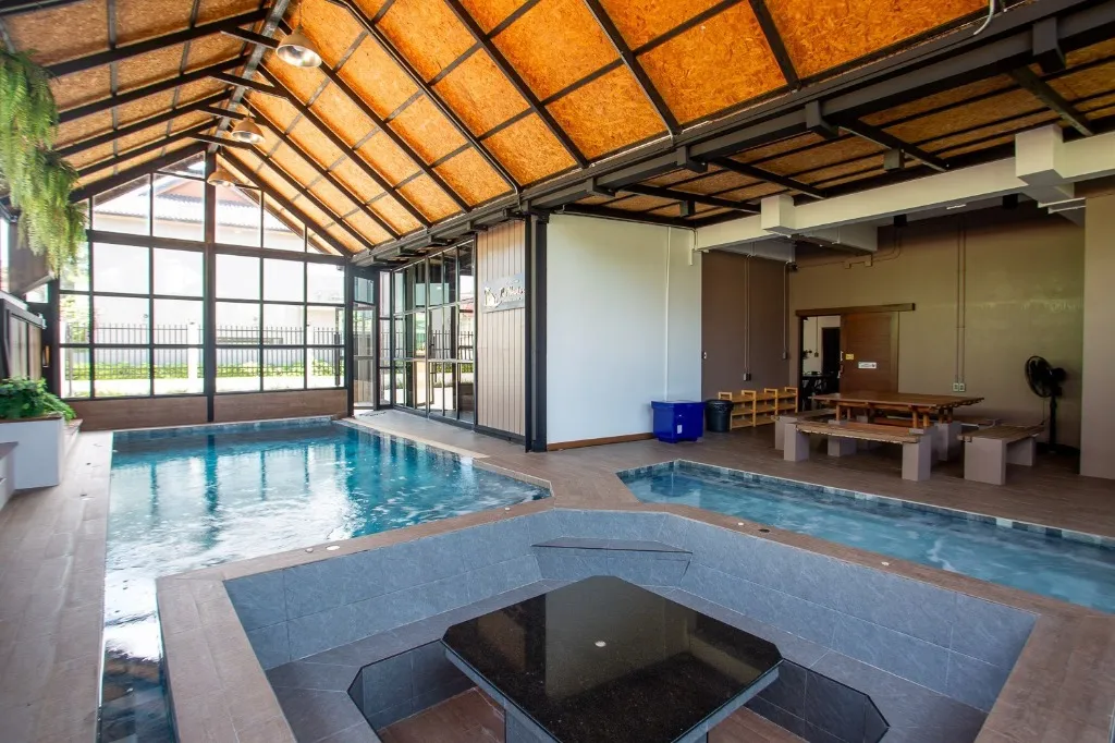 The Newton Pool Villa