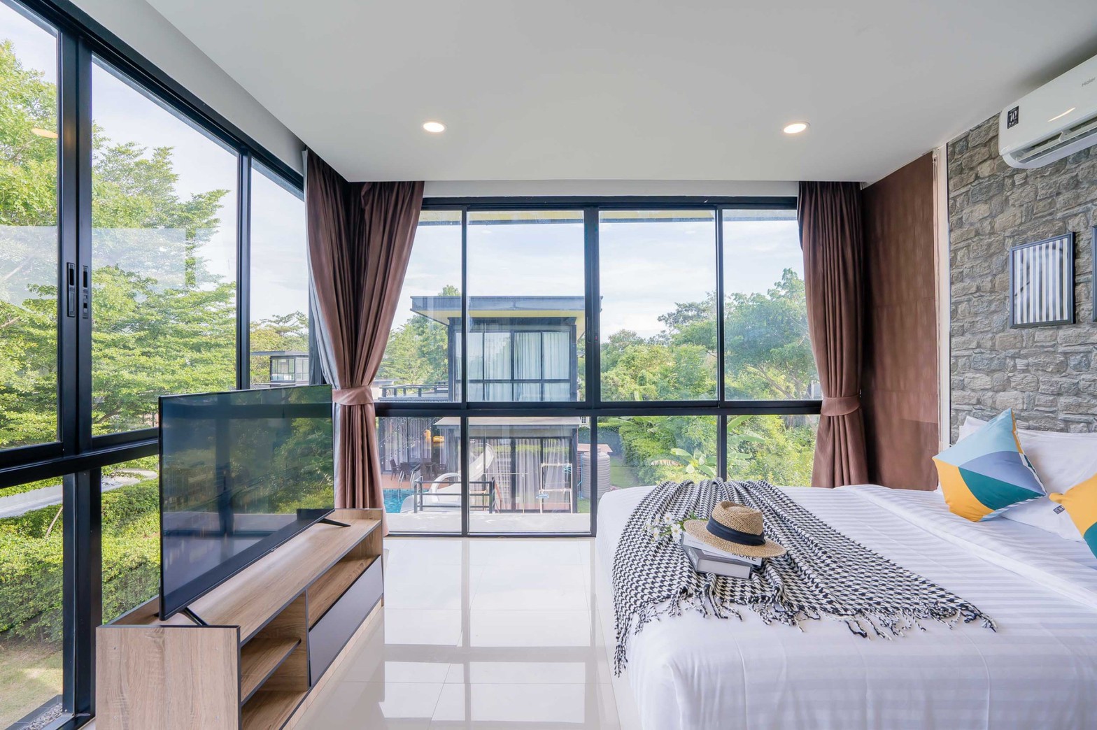 Star stay pool villa pattaya