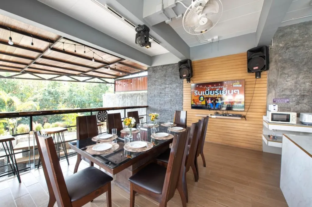 Moon sun poolvilla pattaya