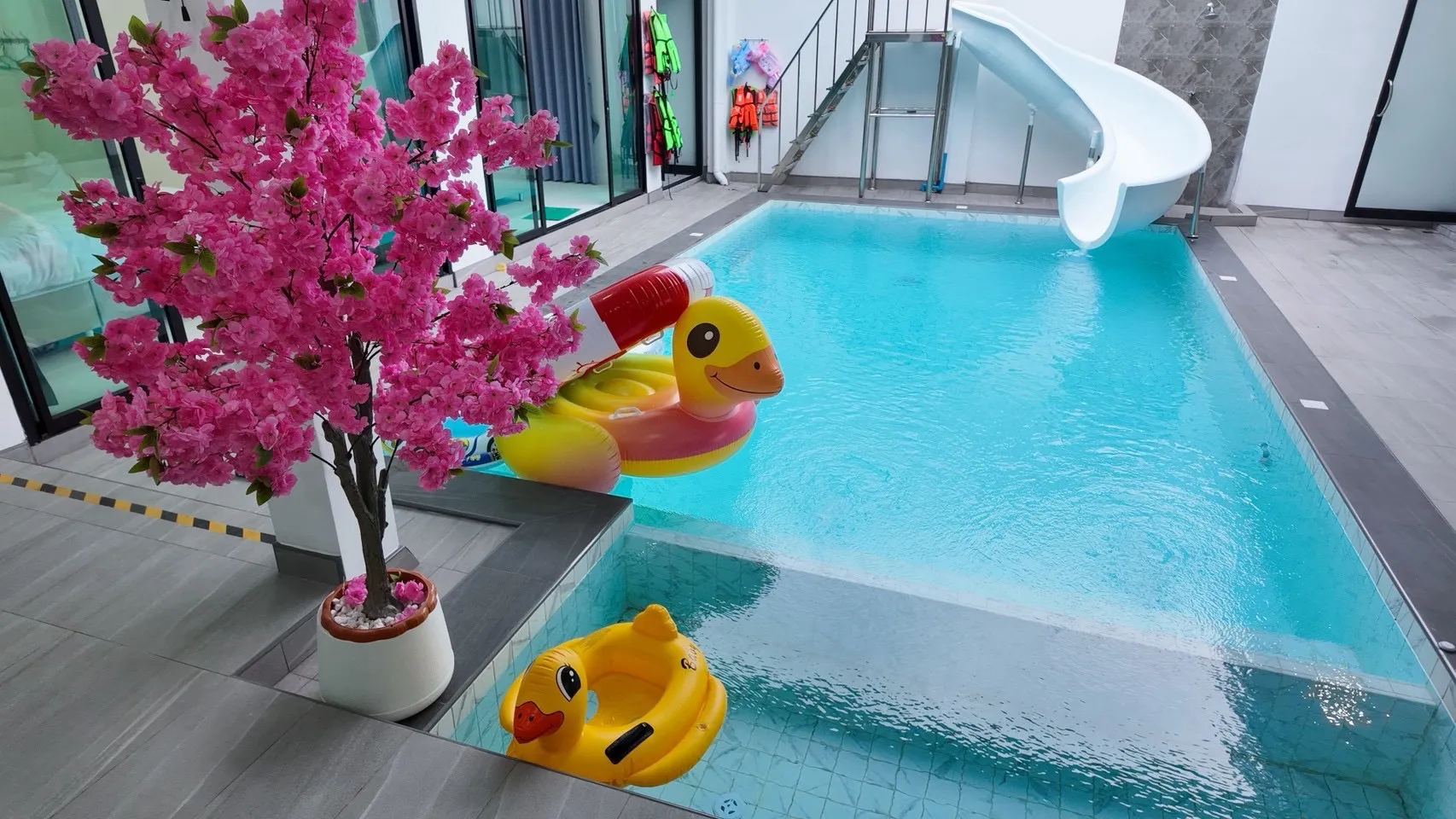 SEANILE POOLVILLA SATTAHIP – BANGSARAY