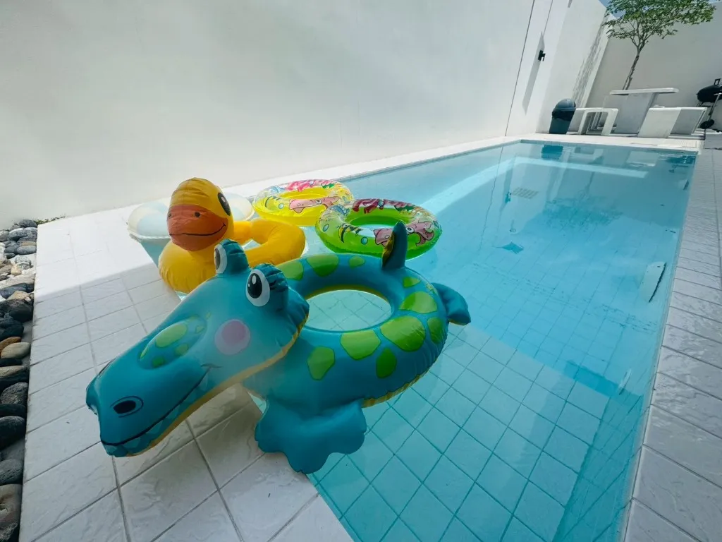 Level TWO Pool Villa Sriracha