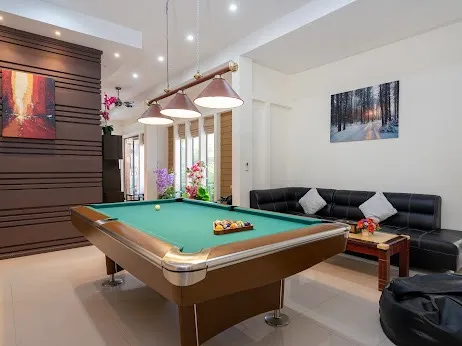 7 Bedroom private pool villa 