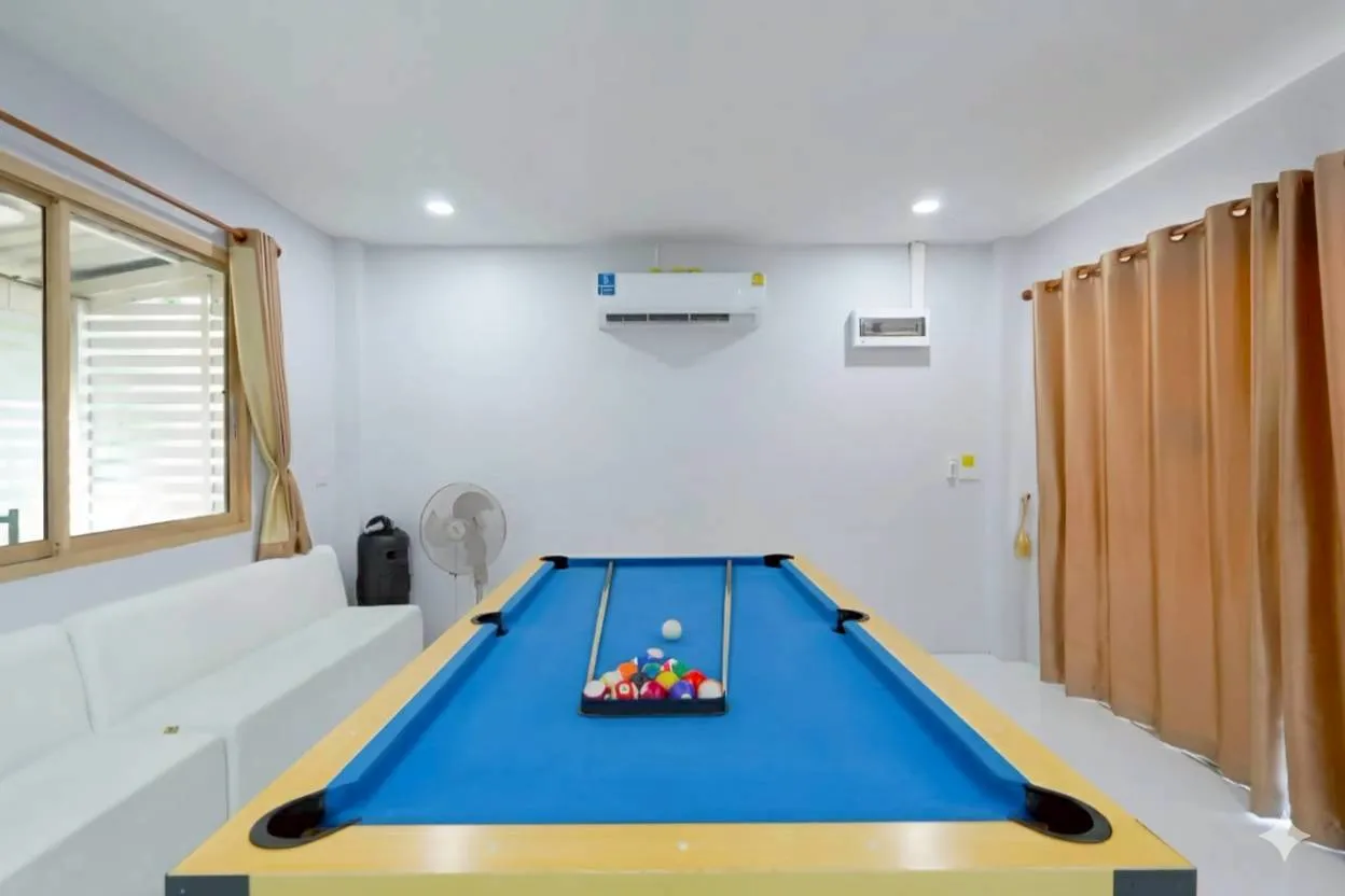Pixel​ mountain​ view​ pool​villa​