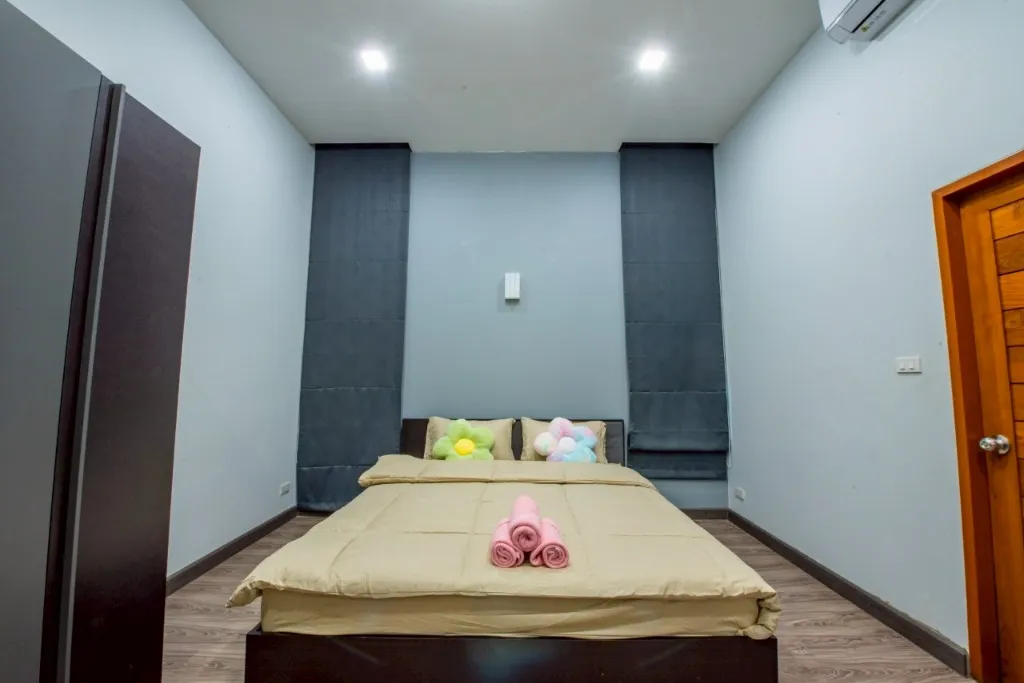 Airport Pool Villa บางเสร่