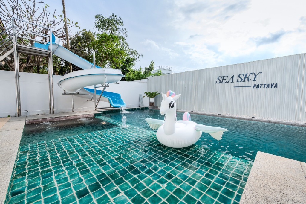 Sea Sky Pool villa