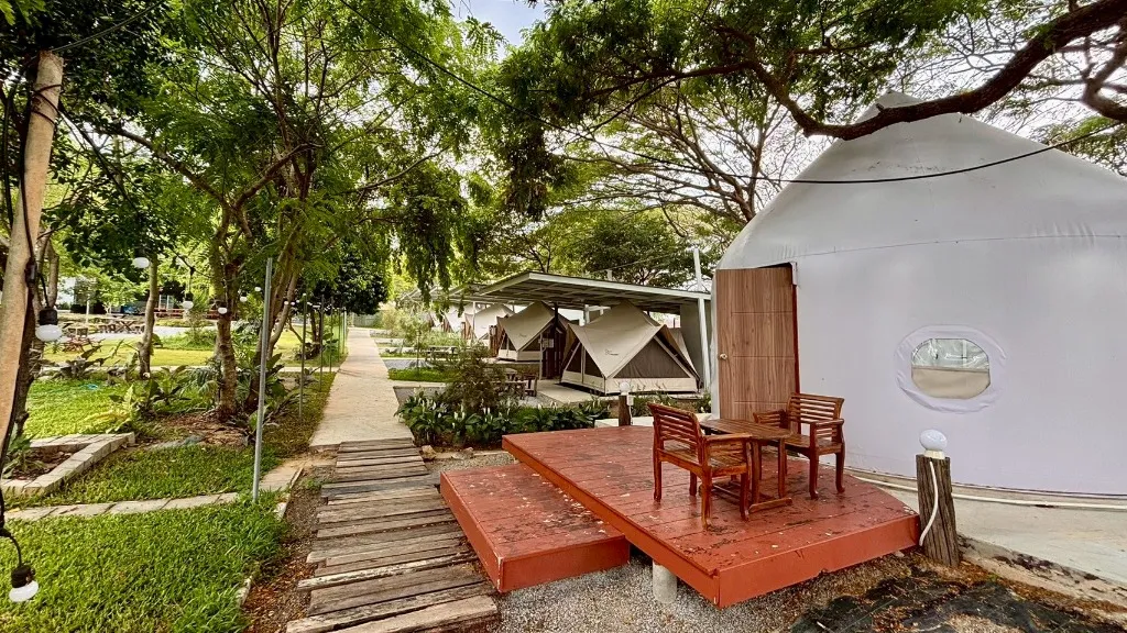V1  Zone 2 โดม VIP 2 ท่าน ฟาร์มสุข Glamping