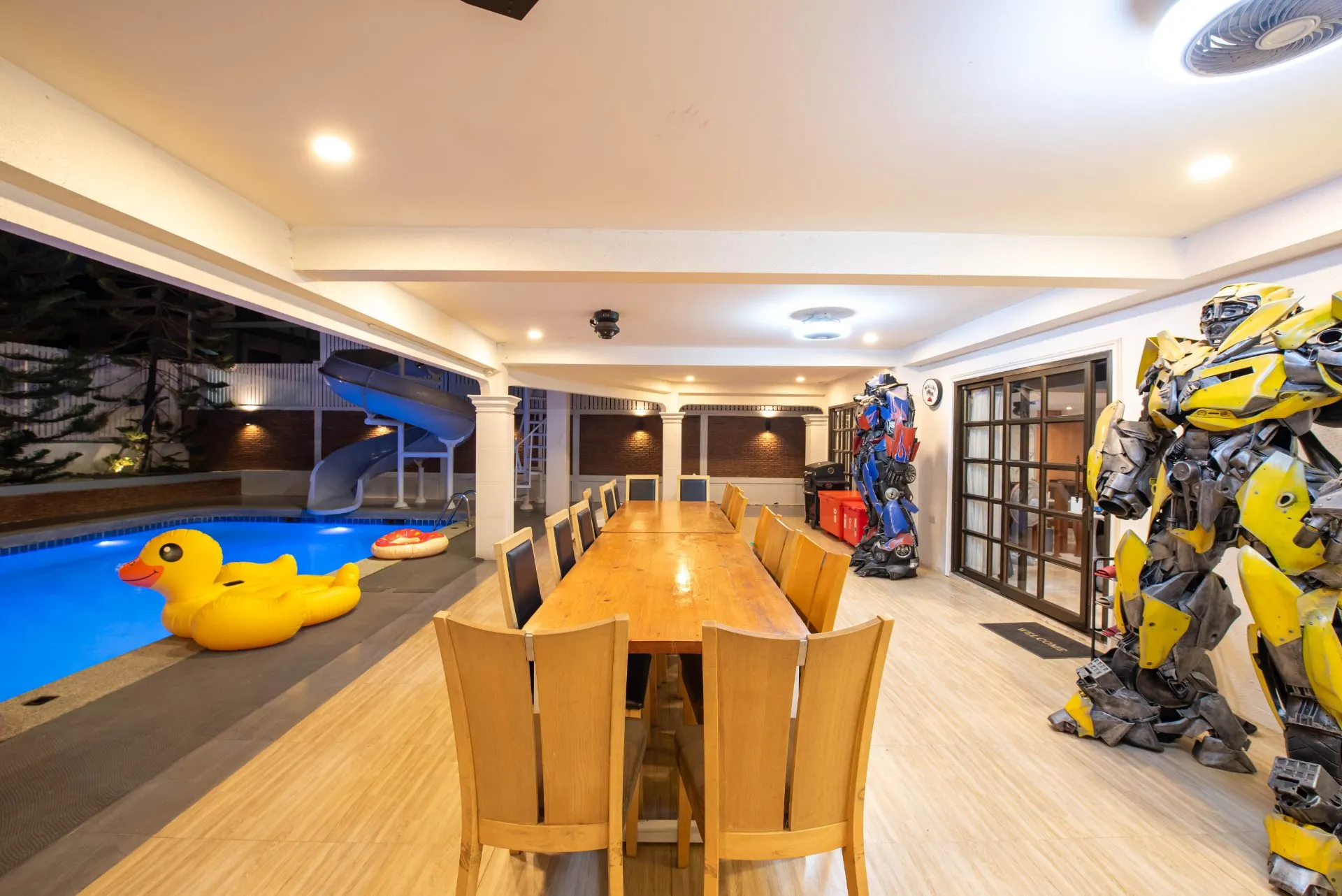 The R2 Poolvilla