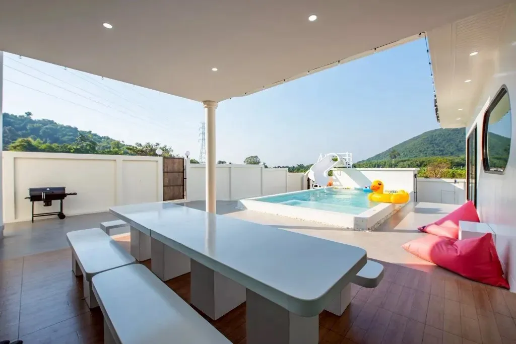 Panmora poolvilla (สัตหีบ)