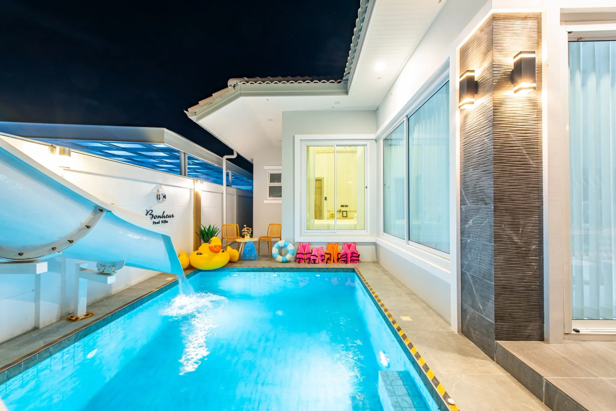 Bonheur Poolvilla Pattaya