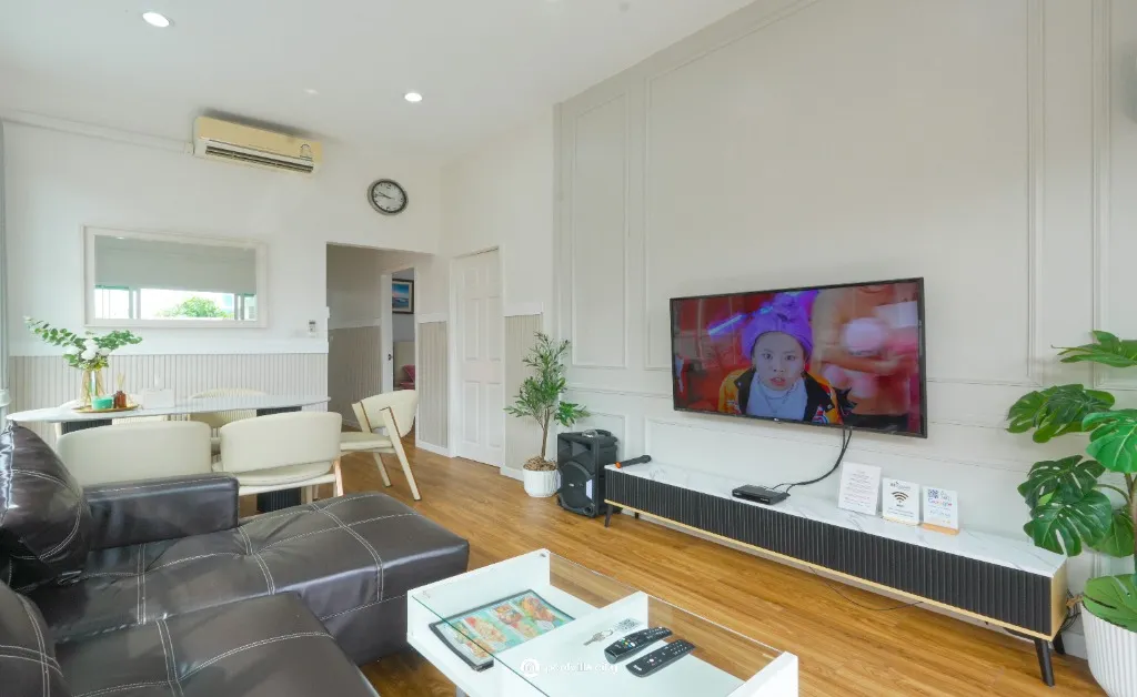 Canary Pool Villa Bangsean