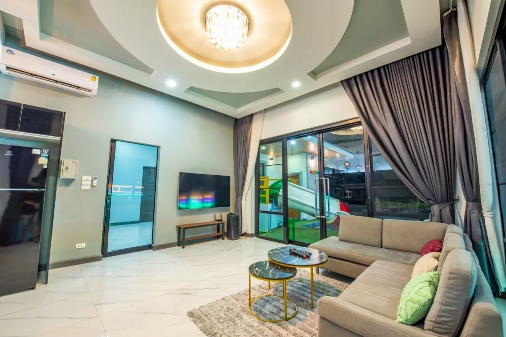 Airport Pool Villa บางเสร่