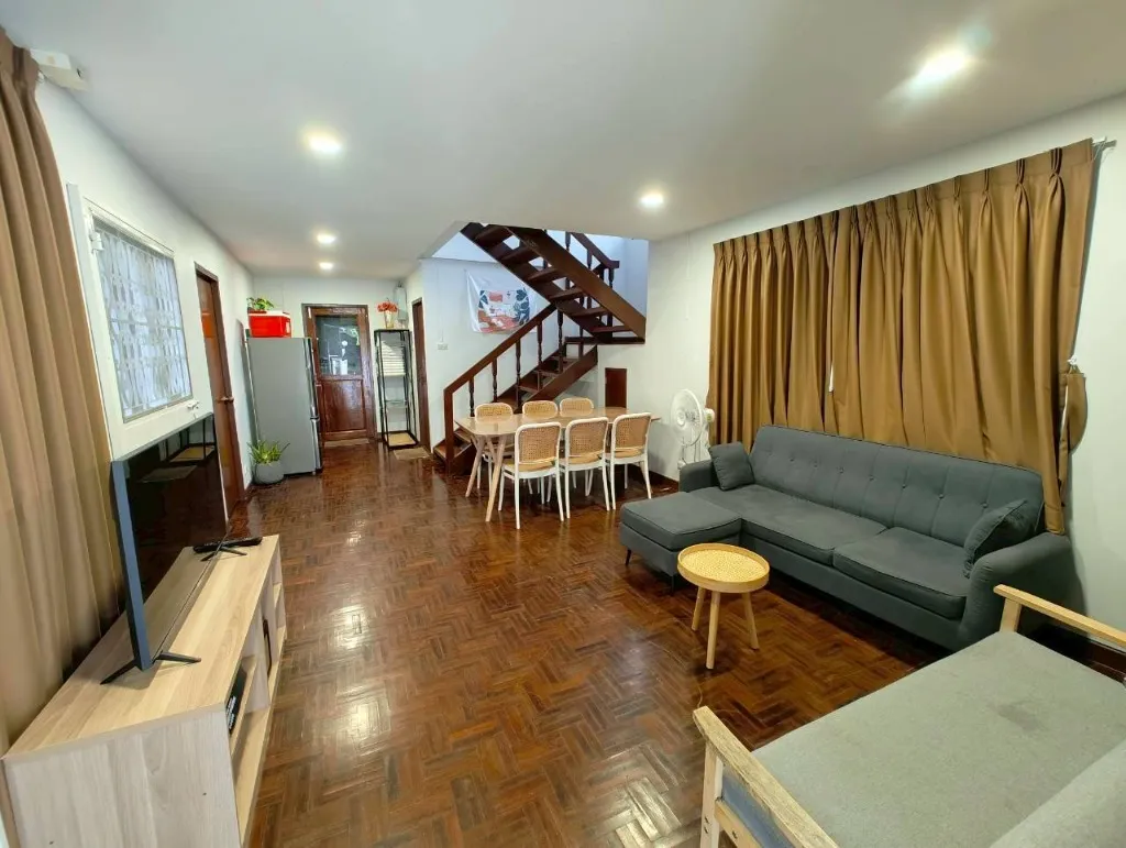 Merry house Bangsaen (100/5)