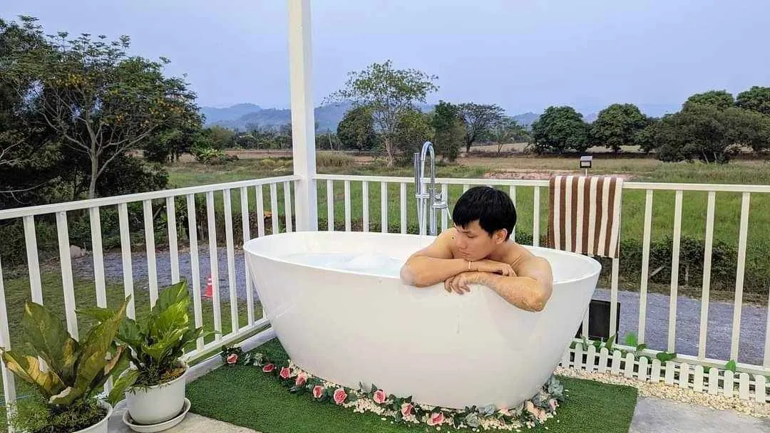 Pixel​ mountain​ view​ pool​villa​